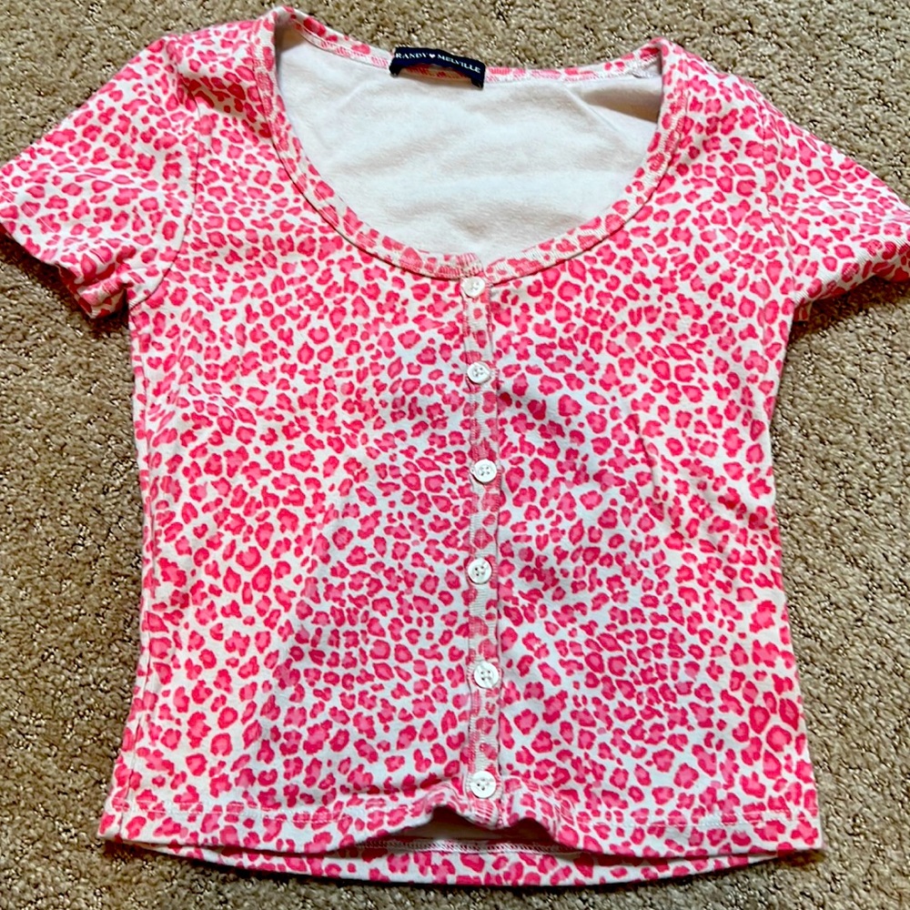 BRANDY MELVILLE pink and white leopard print baby tee